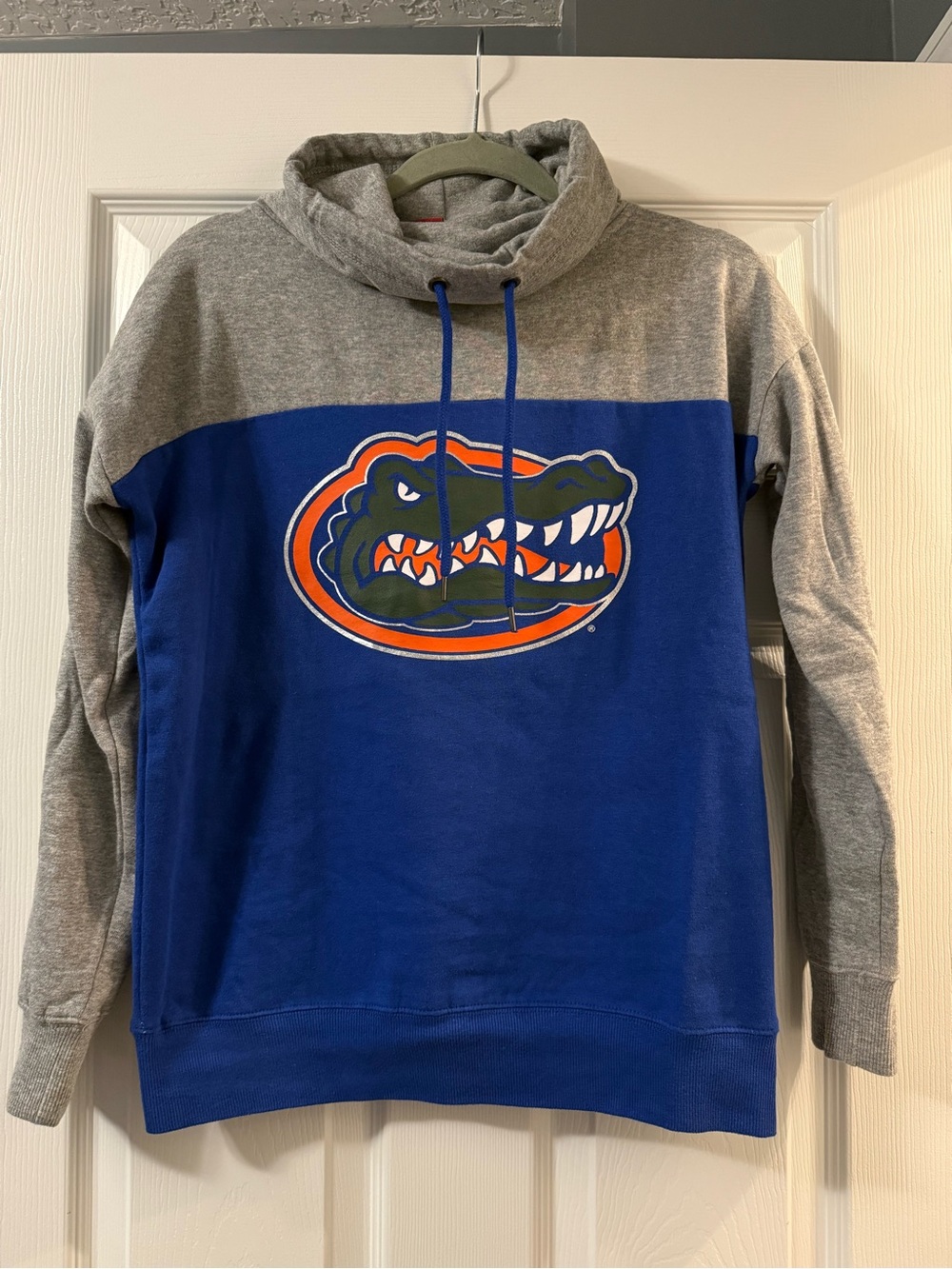 Colosseum Gray and Royal Blue Florida Gators Pullover Sweatshirt